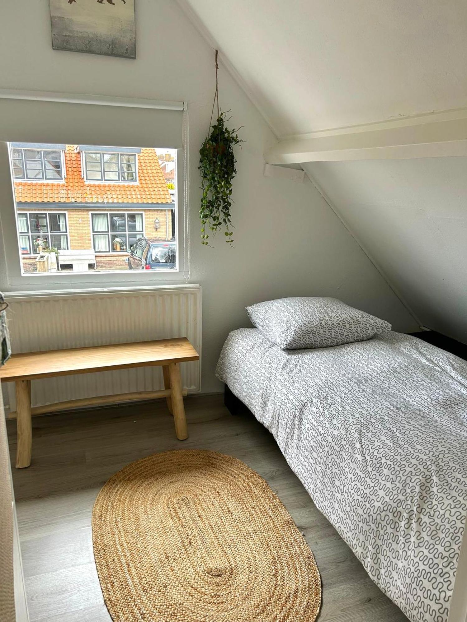 Beach House Met Parkeerplaats In Het Centrum Egmond aan Zee Exterior foto